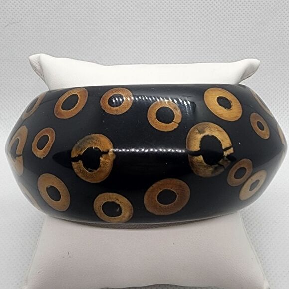 Vintage Kenneth Lane Black Lucite & Bamboo Slices Knife-Edged Bracelet - Picture 2 of 7